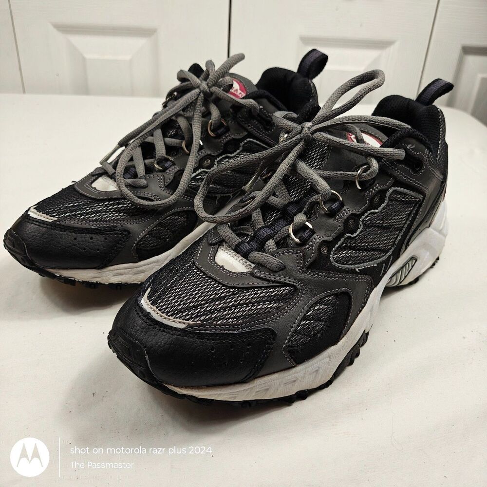 VTG Men's OLYMPIAN Casual Shoes Trail Running Shoes Classic Sneakers. US Size 9